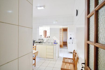 Casa à venda com 170m², 2 quartos e 2 vagasCozinha