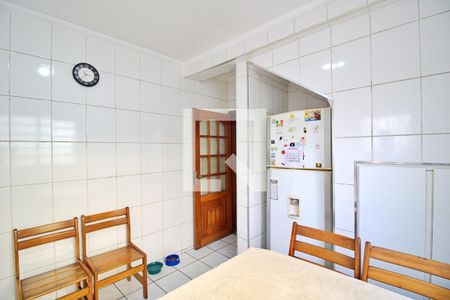 Casa à venda com 170m², 2 quartos e 2 vagasCozinha