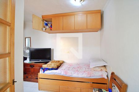 Casa à venda com 170m², 2 quartos e 2 vagasQuarto de Serviço