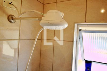 Casa à venda com 170m², 2 quartos e 2 vagasBanheiro