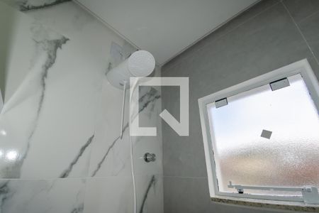 Casa para alugar com 98m², 2 quartos e 2 vagasBanheiro