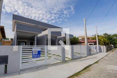 Casa para alugar com 98m², 2 quartos e 2 vagasFachada