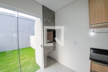 Casa para alugar com 98m², 2 quartos e 2 vagasCozinha