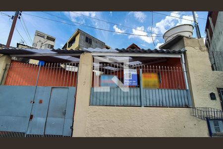 Casa para alugar com 60m², 1 quarto e 1 vaga Casa para alugar com 60m², 1 quarto e 1 vagaFachada