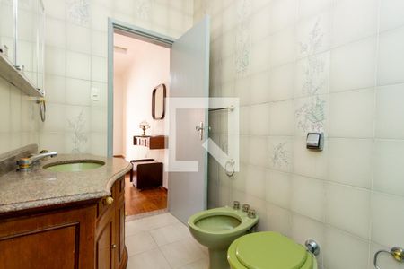 Casa à venda com 140m², 3 quartos e 1 vagaBanheiro 2