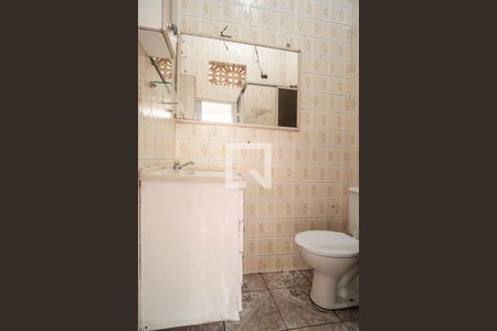 Banheiro de casa para alugar com 2 quartos, 60m² em Parque Boturussu, São Paulo