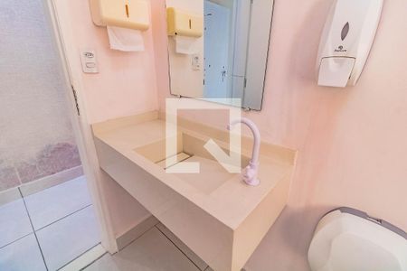 Casa à venda com 240m², 3 quartos e 2 vagasBanheiro