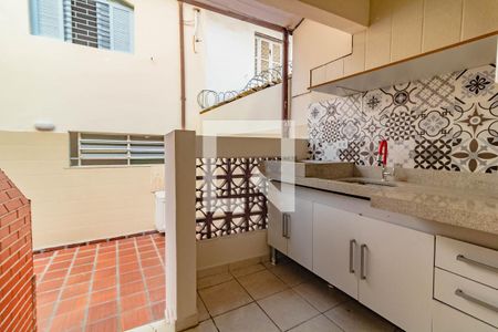 Casa à venda com 240m², 3 quartos e 2 vagasÁrea de Serviço