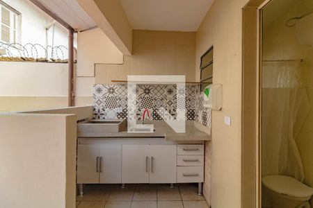 Casa à venda com 240m², 3 quartos e 2 vagasÁrea de Serviço