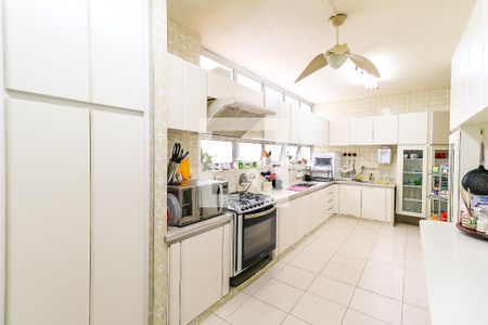 Casa à venda com 400m², 4 quartos e 4 vagasCozinha