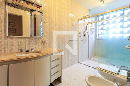 Casa à venda com 400m², 4 quartos e 4 vagasBanheiro dos Quartos