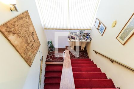 Casa à venda com 400m², 4 quartos e 4 vagasEscadas