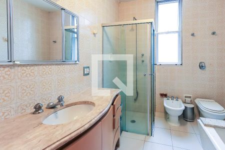 Casa à venda com 400m², 4 quartos e 4 vagasBanheiro Suíte 2