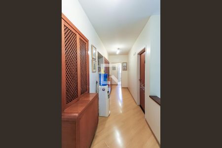 Casa à venda com 400m², 4 quartos e 4 vagasCorredor