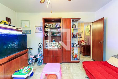 Casa à venda com 400m², 4 quartos e 4 vagasSala de TV