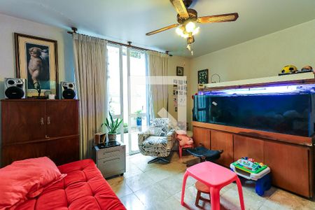 Casa à venda com 400m², 4 quartos e 4 vagasSala de TV