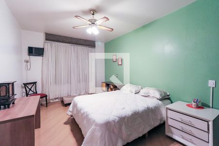 Casa à venda com 400m², 4 quartos e 4 vagasSuíte 2