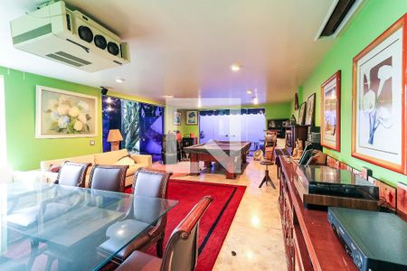 Casa à venda com 400m², 4 quartos e 4 vagasSalão de Festa