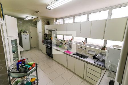 Casa à venda com 400m², 4 quartos e 4 vagasCozinha