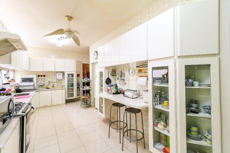 Casa à venda com 400m², 4 quartos e 4 vagasCozinha