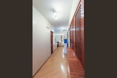 Casa à venda com 400m², 4 quartos e 4 vagasCorredor