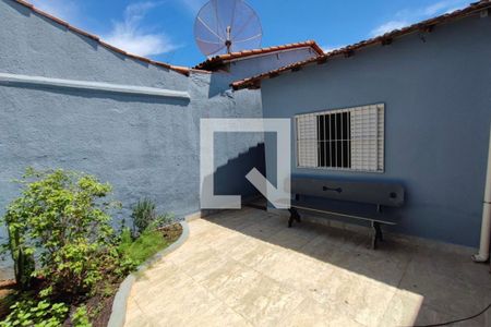 Casa para alugar com 100m², 2 quartos e 2 vagas Casa para alugar com 100m², 2 quartos e 2 vagasQuintal