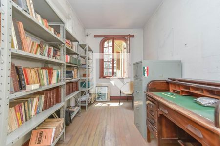 Casa para alugar com 400m², 3 quartos e 2 vagas Casa para alugar com 400m², 3 quartos e 2 vagasQuarto edícula superior