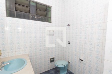 Casa para alugar com 220m², 5 quartos e 6 vagasBanheiro