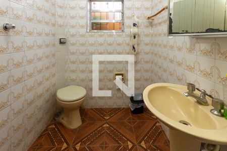 Banheiro Social de casa à venda com 3 quartos, 200m² em Jardim Elba, São Paulo