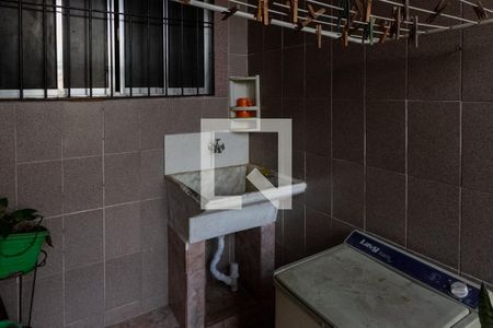 Casa à venda com 200m², 3 quartos e 1 vagaÁrea de Serviço