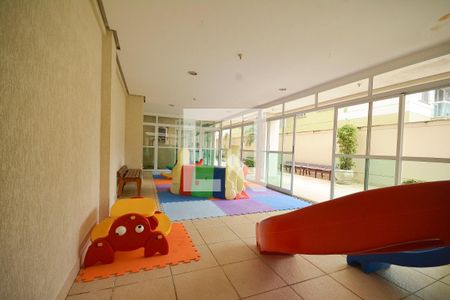 Apartamento à venda com 80m², 3 quartos e 1 vagaÁrea Comum - Playground