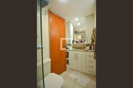 Banheiro da suíte de apartamento à venda com 3 quartos, 80m² em Botafogo, Rio de Janeiro