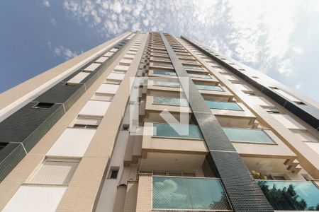 Apartamento à venda com 115m², 2 quartos e 3 vagas Apartamento à venda com 115m², 2 quartos e 3 vagasFachada