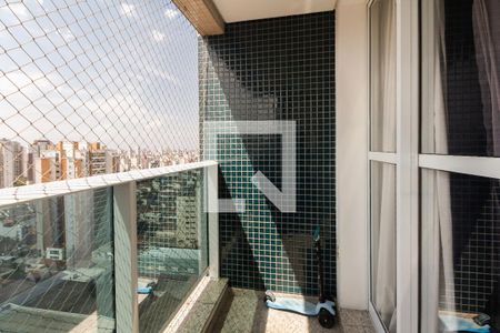 Apartamento à venda com 115m², 2 quartos e 3 vagas Apartamento à venda com 115m², 2 quartos e 3 vagasVaranda