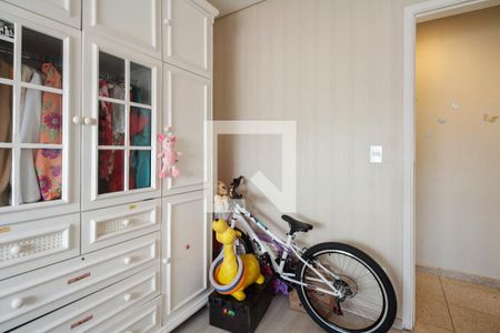 Apartamento à venda com 115m², 2 quartos e 3 vagas Apartamento à venda com 115m², 2 quartos e 3 vagasQuarto