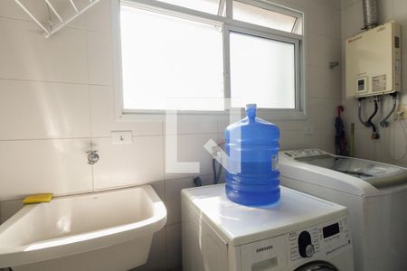 Apartamento à venda com 115m², 2 quartos e 3 vagas Apartamento à venda com 115m², 2 quartos e 3 vagasÁrea de serviço