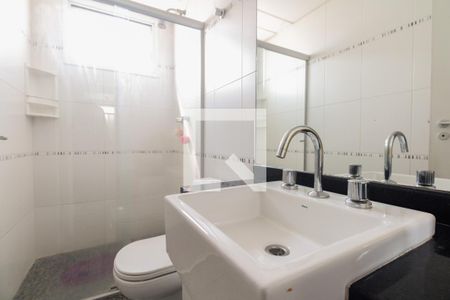 Apartamento à venda com 115m², 2 quartos e 3 vagas Apartamento à venda com 115m², 2 quartos e 3 vagasBanheiro Suíte