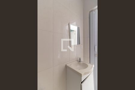 Banheiro de casa para alugar com 1 quarto, 38m² em São João Climaco, São Paulo