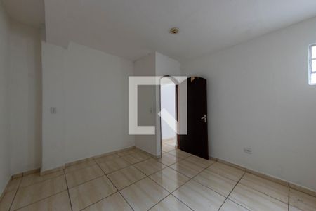 Quarto 2 de casa para alugar com 2 quartos, 50m² em Vila Bela, São Paulo