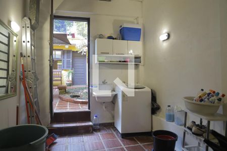 Casa à venda com 220m², 5 quartos e 2 vagasÁrea de Serviço