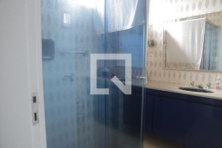 Casa à venda com 220m², 5 quartos e 2 vagasBanheiro da Suíte