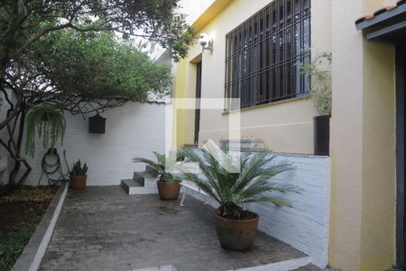 Casa à venda com 220m², 5 quartos e 2 vagasEntrada