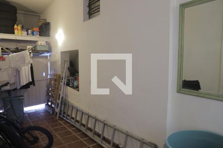 Casa à venda com 220m², 5 quartos e 2 vagasÁrea de Serviço