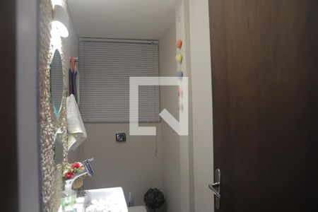Casa à venda com 220m², 5 quartos e 2 vagasLavabo