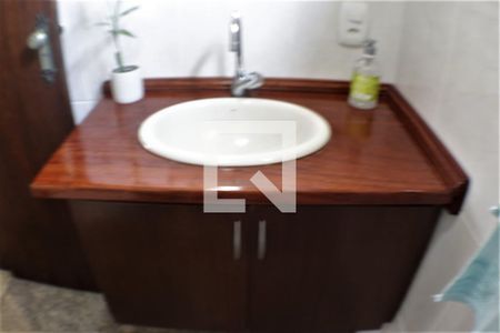 Casa de condomínio à venda com 420m², 5 quartos e 4 vagasLavabo