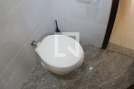 Casa de condomínio à venda com 420m², 5 quartos e 4 vagasLavabo