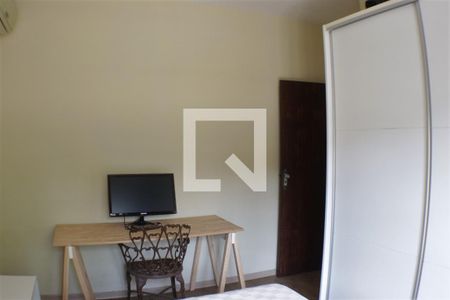 Casa de condomínio à venda com 420m², 5 quartos e 4 vagasQuarto 1