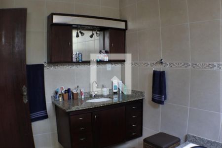 Casa de condomínio à venda com 420m², 5 quartos e 4 vagasBanheiro do Quarto 4