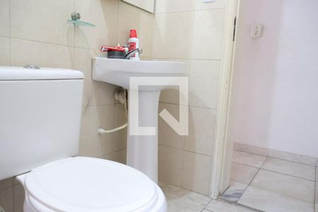 Casa à venda com 167m², 3 quartos e 3 vagasBanheiro Corredor