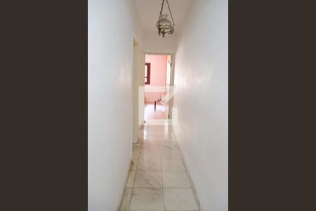 Casa à venda com 167m², 3 quartos e 3 vagasCorredor